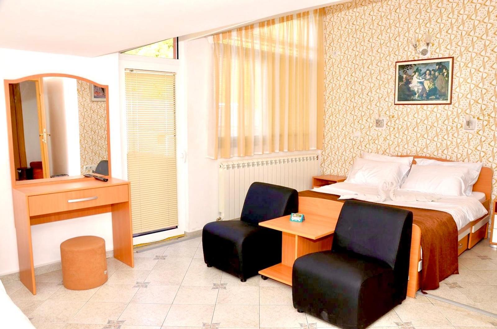 Hotel Lagadin Εξωτερικό φωτογραφία