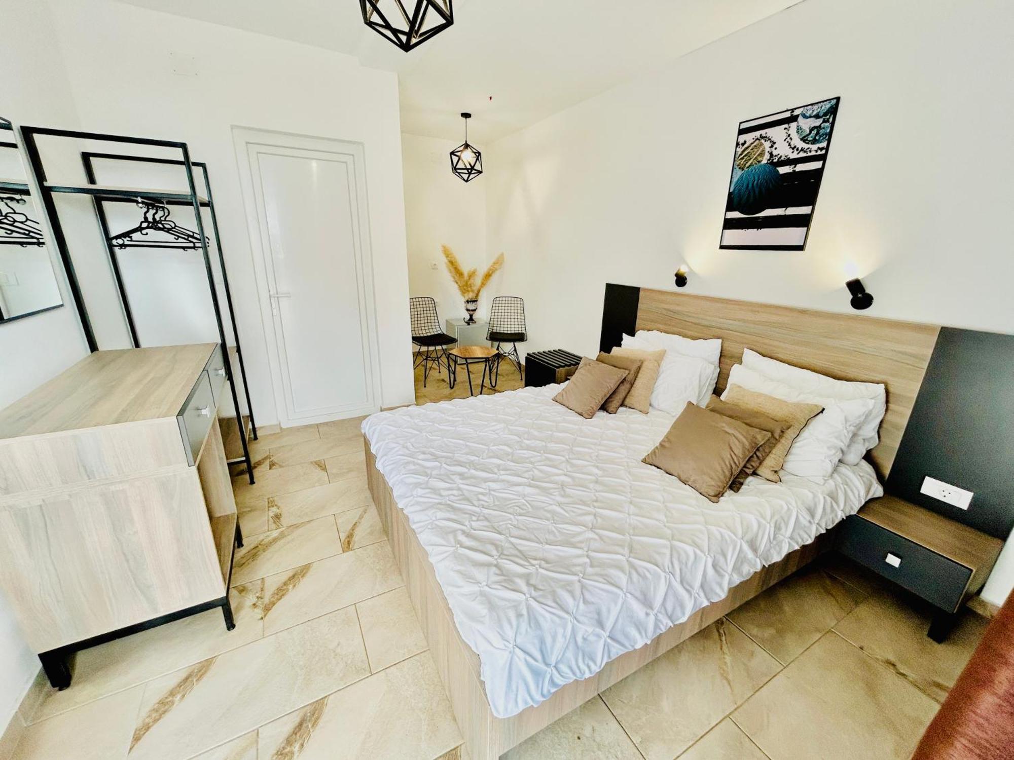 Hotel Lagadin Εξωτερικό φωτογραφία