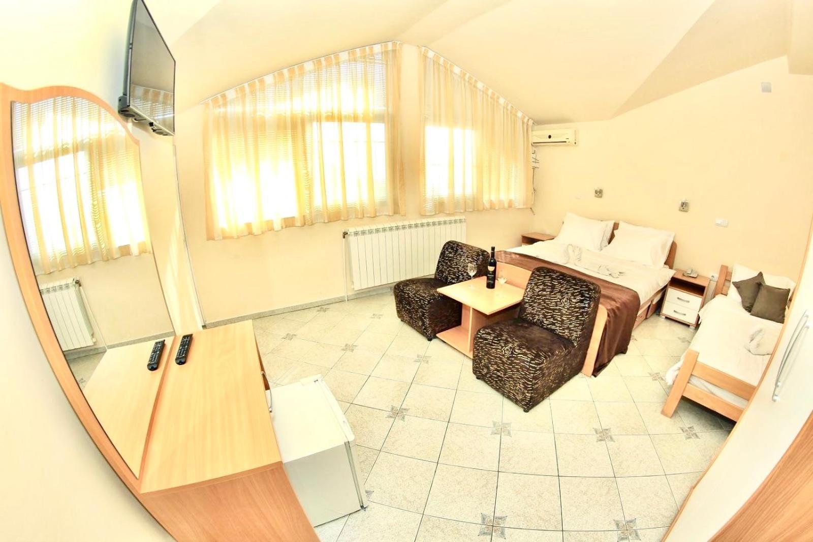Hotel Lagadin Εξωτερικό φωτογραφία